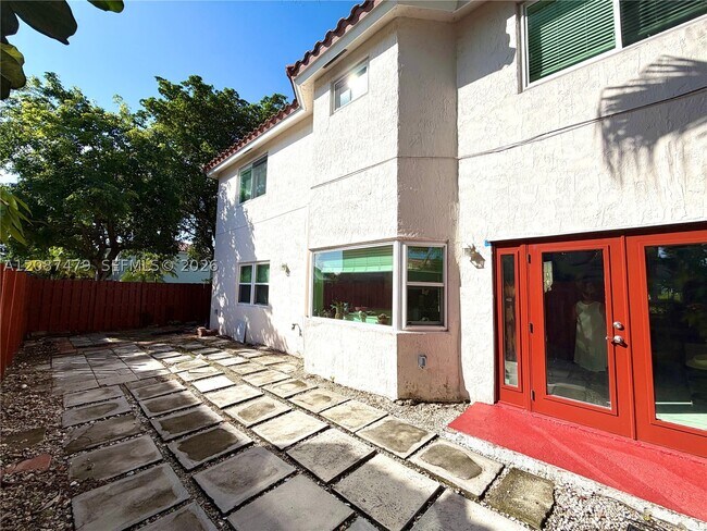 Building Photo - 4631 SW 154th Ct