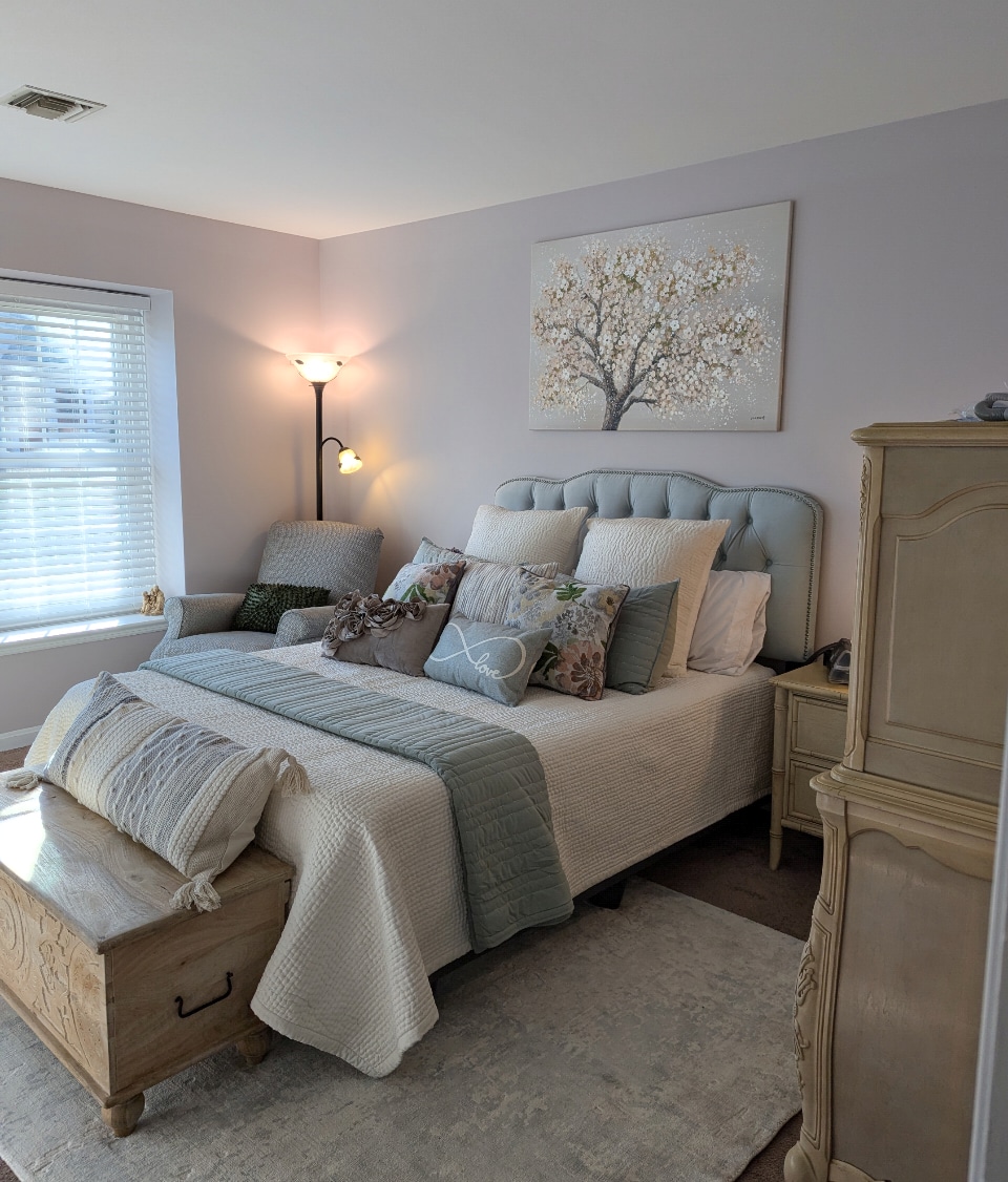 Primary Bedroom - 213 Crescent Dr
