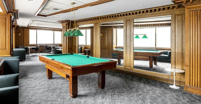 Building Photo - 45 William St