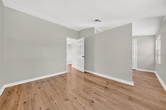 Building Photo - 1099 Grove Ave