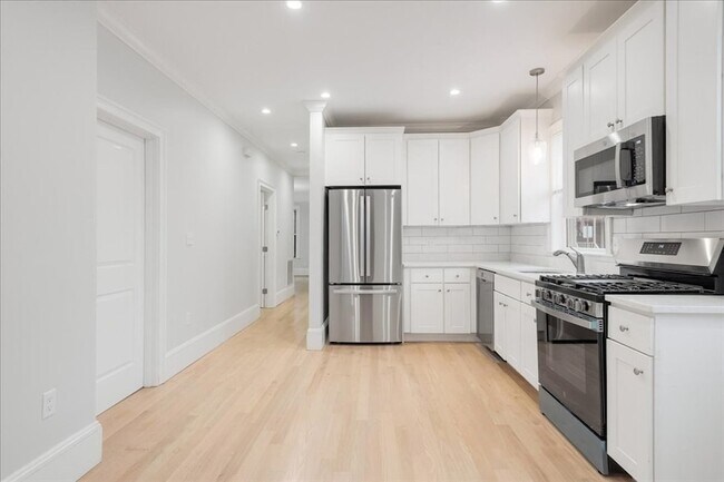 Building Photo - 16 Maryland St