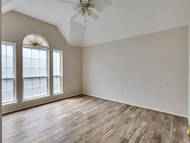 Building Photo - 3902 Breaux Bridge Ln