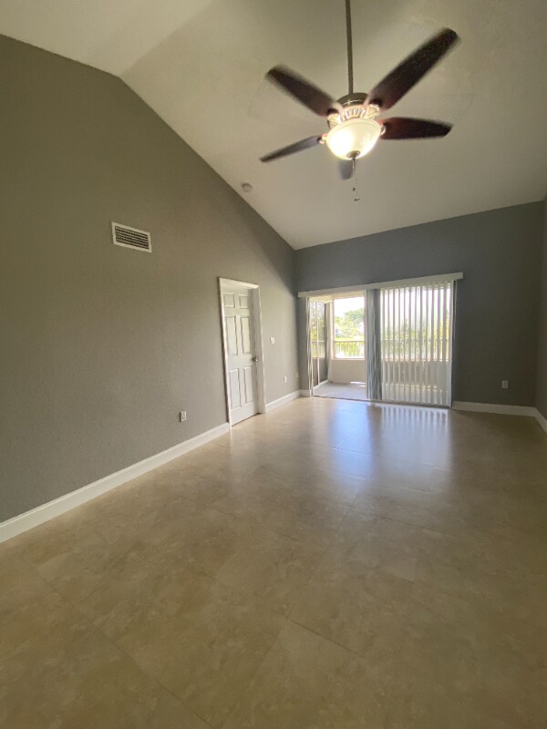 Building Photo - 2820 N Oakland Forest Dr