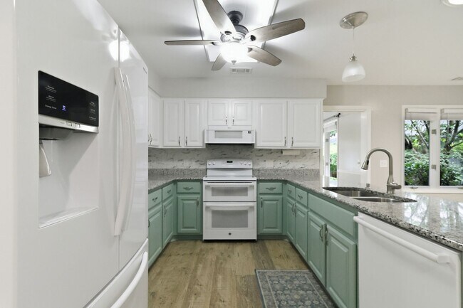 Building Photo - 2 Wood Thrush Ct
