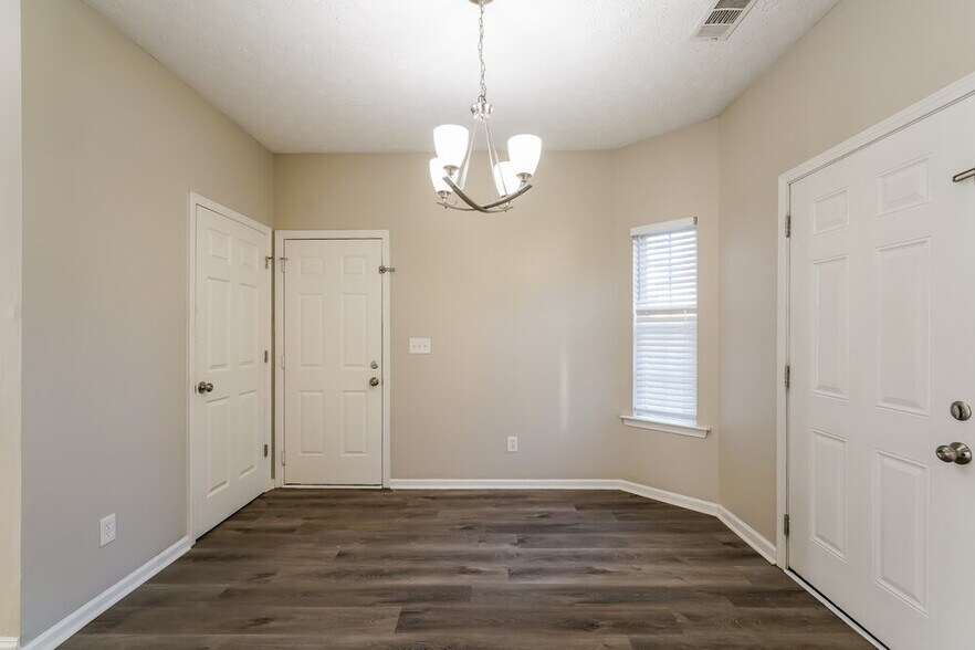 Building Photo - 210 Prescott Ct