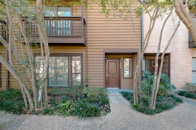 Building Photo - 11711 Memorial Dr