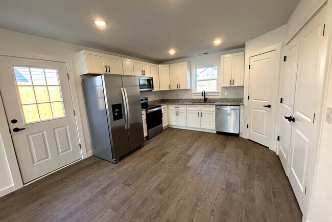 Building Photo - 12 Catawba Ave