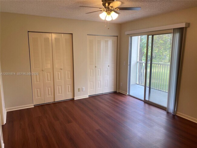 Building Photo - 800 SW 131st Ave