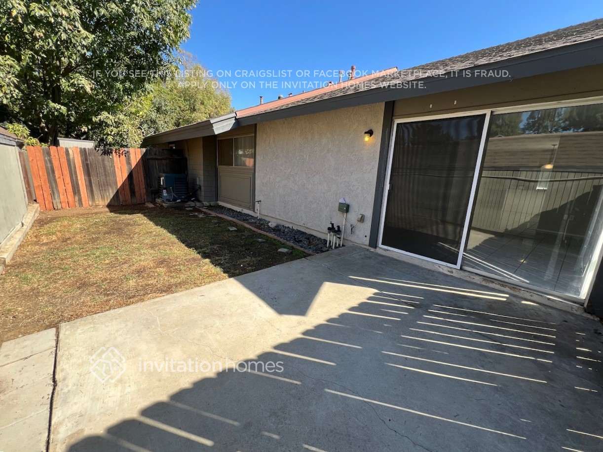 Building Photo - 6059 Ave Juan Diaz