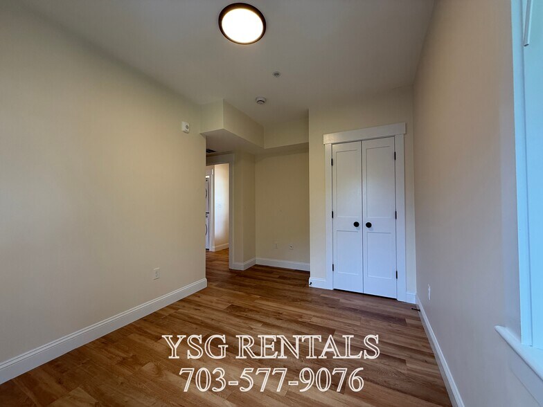 Building Photo - 14 Dorr St