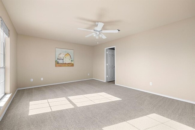 Building Photo - 208 Creston St