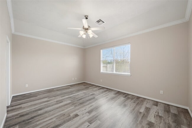 Building Photo - 24503 Lakecrest Bend Dr