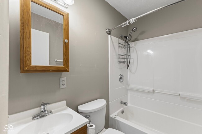 Building Photo - 420 S East St