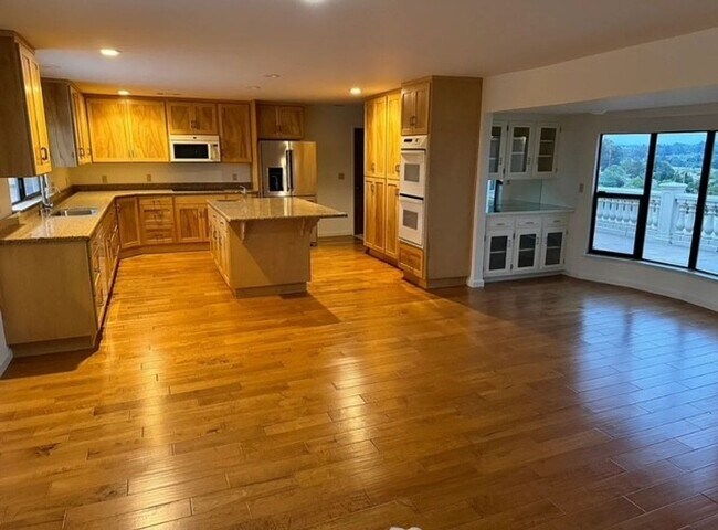 Building Photo - Charming 4br/2.5ba home on acreage in Desirable Rolling Hills SLO