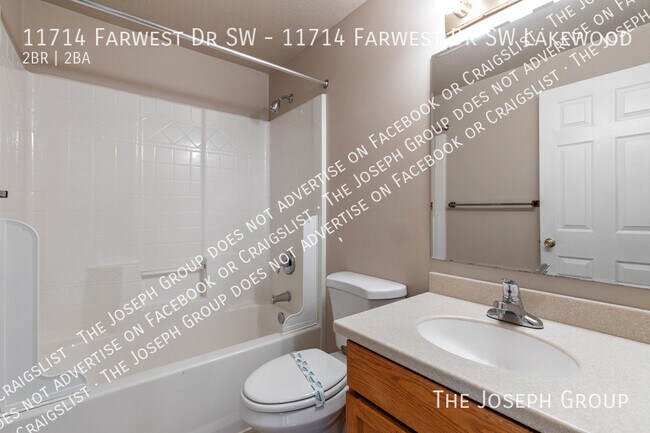 Building Photo - 11714 Farwest Dr SW