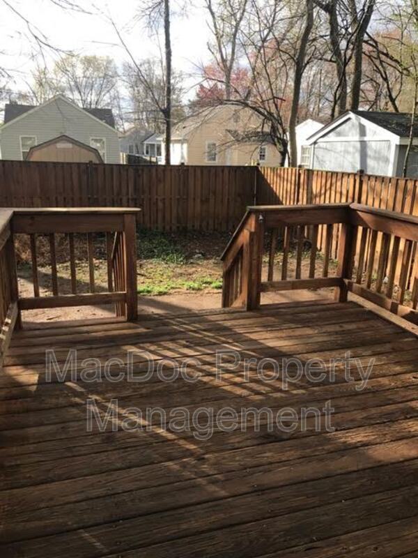 Building Photo - 227 Bend Farm Rd