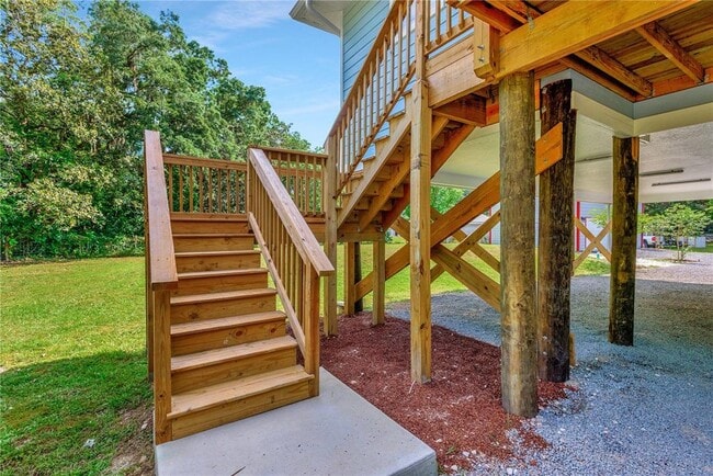 Building Photo - 1604 Rowland Dr