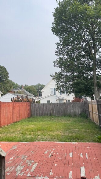 Building Photo - 10 Atkins Ave