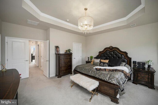 Building Photo - 7977 Independence Dr