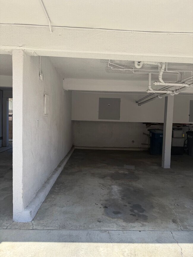 Building Photo - Bayon LLC
