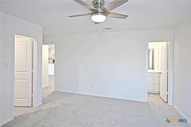 Building Photo - 1811 Lorena Wood