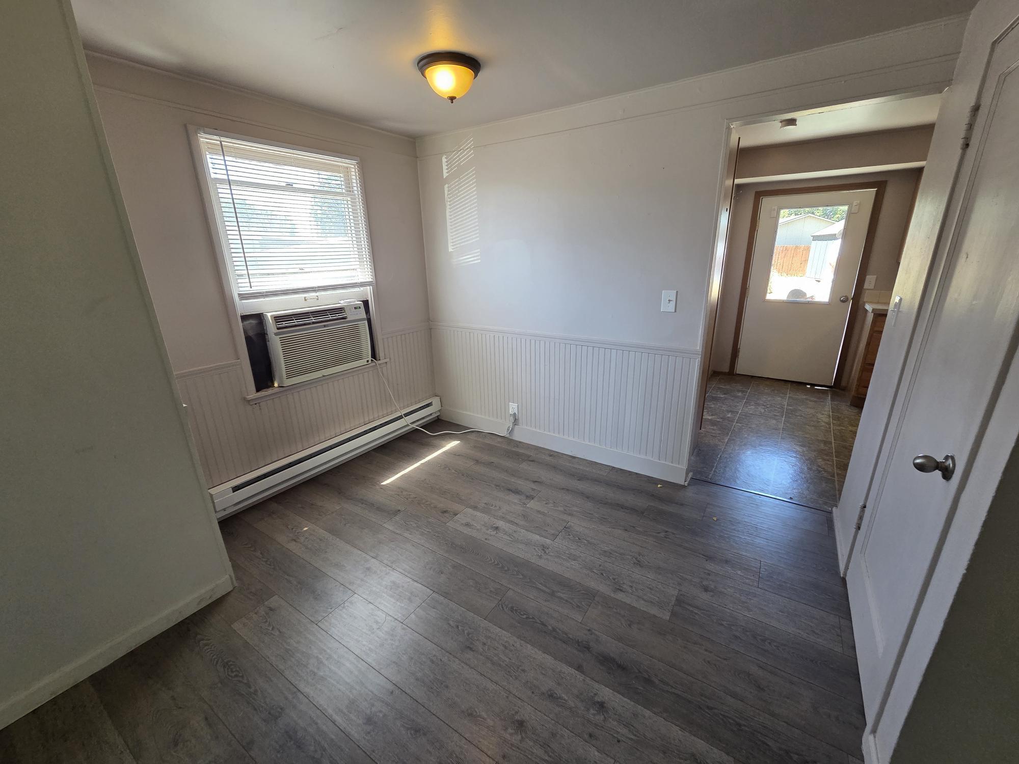 Building Photo - 420 N Mattson Dr