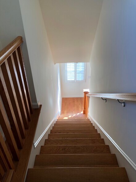 Building Photo - 4162 Alla Rd