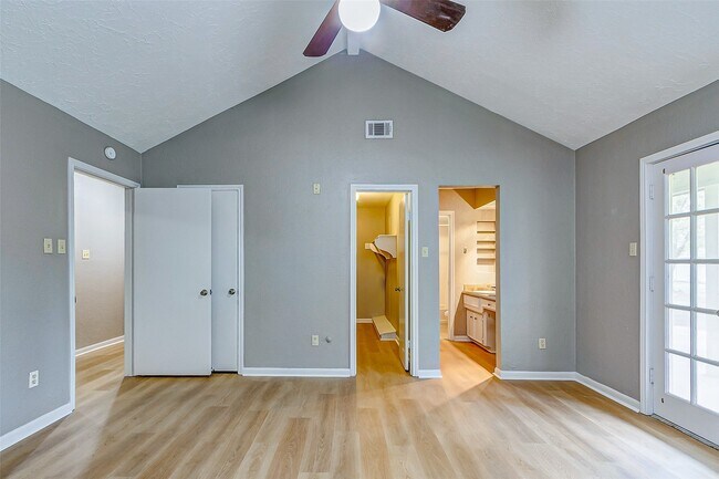 Building Photo - 31103 Alice Ln