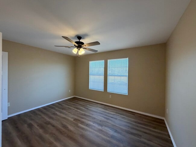 Building Photo - 174 Ruby Ln