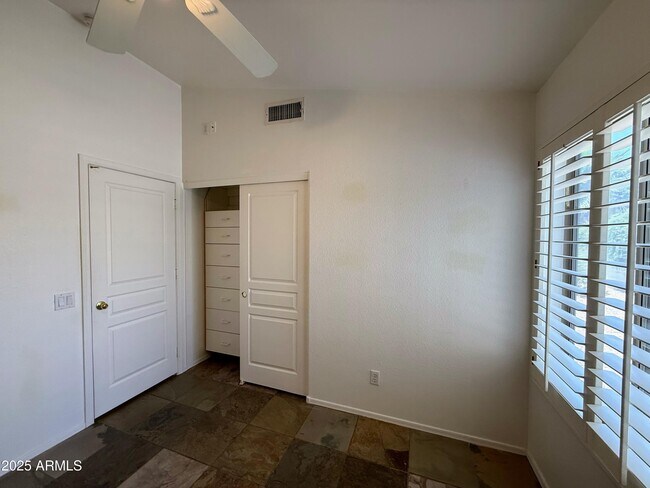 Building Photo - 4680 S Greythorne Way