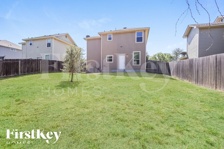 Building Photo - 4011 Anton Dr