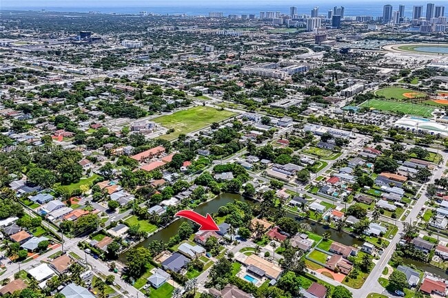 Building Photo - 216 SW 6th St