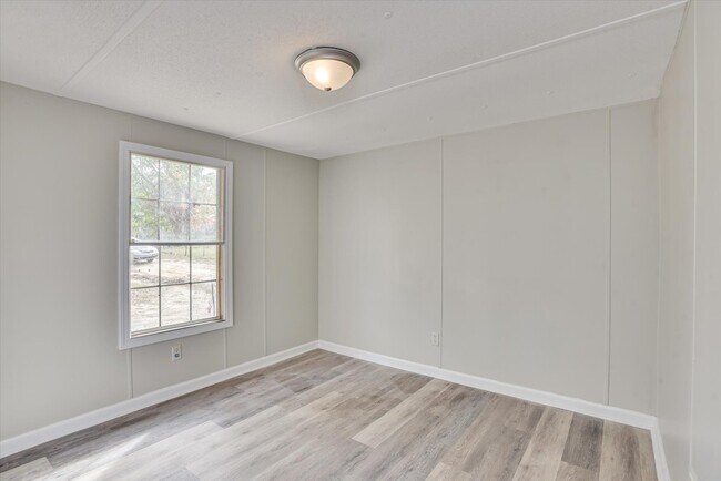 Building Photo - 1261 Lone Oak Ct