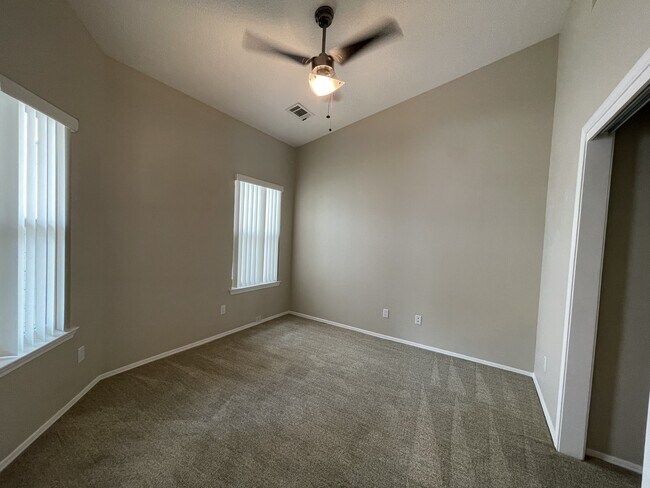 Building Photo - 8601 Coppell Ct NE