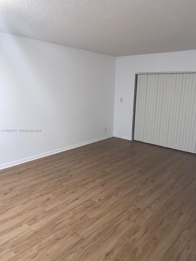 Building Photo - 8290 Lake Dr