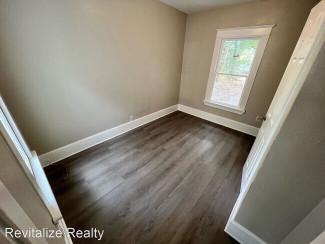 Building Photo - 3 br, 2 bath House - 1253 Cottrell Street