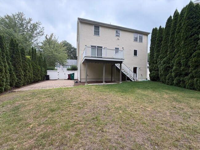 Building Photo - 107 Charant Rd