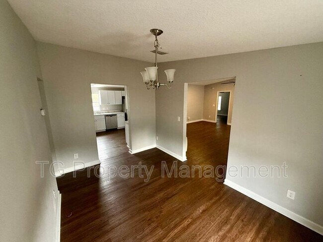 Building Photo - 1760 Freedom Dr