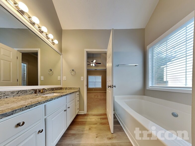 Building Photo - 440 Pebble Blvd