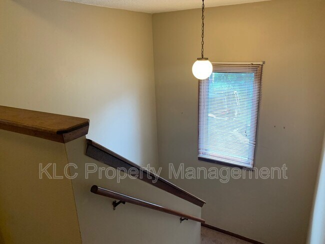 Building Photo - 1341 Stewart St