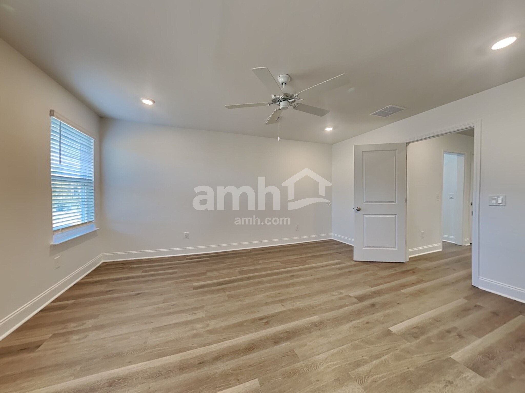 Building Photo - 318 Calla Lily Ct