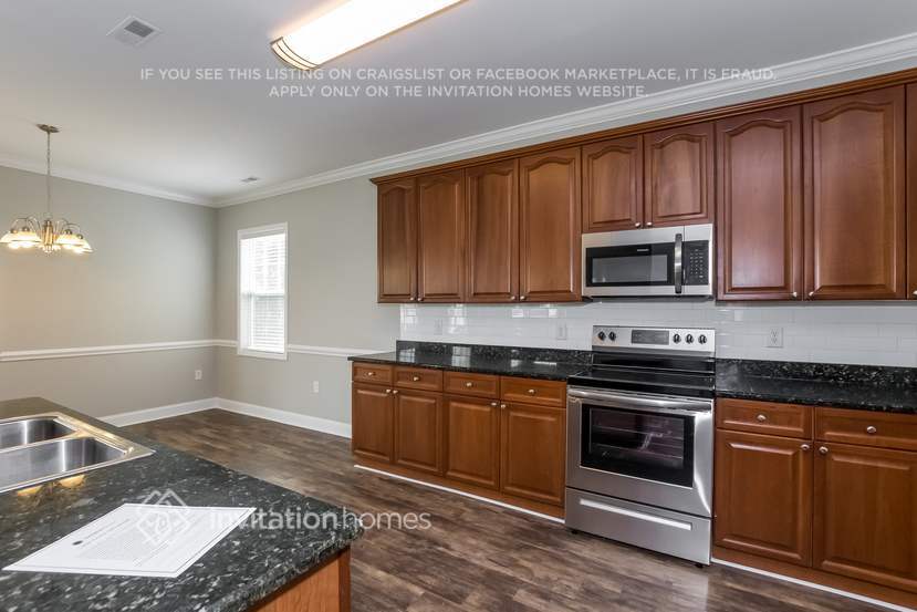 Building Photo - 1009 Theodore Ln