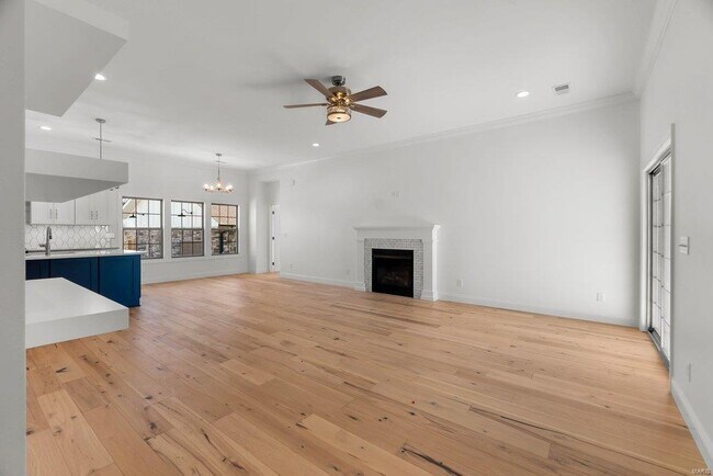 Building Photo - 4561 Kingston Ave