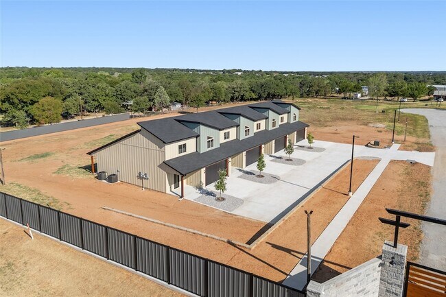 Building Photo - 1001 Agua Escondida Ct