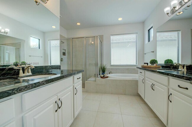 Building Photo - 11849 SW 13th Ct