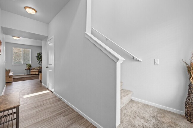 Building Photo - 5324 Remington Dr