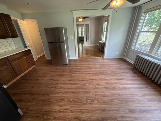 Building Photo - 302 Horace Ave