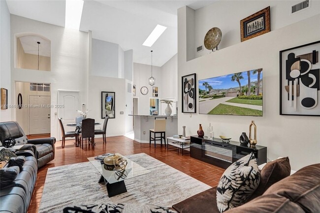Building Photo - 1632 SW Harbour Isles Cir