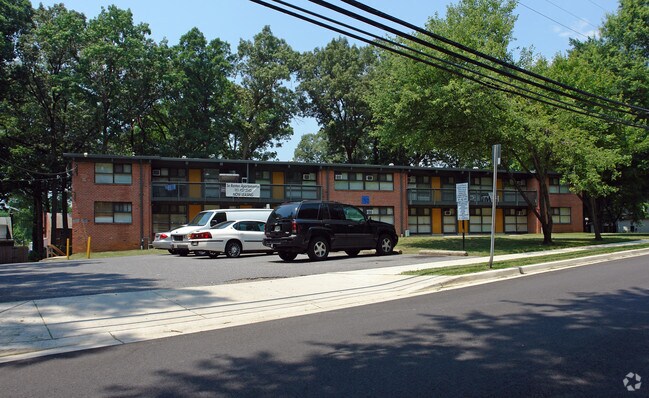 Building Photo - 6030 42nd Ave