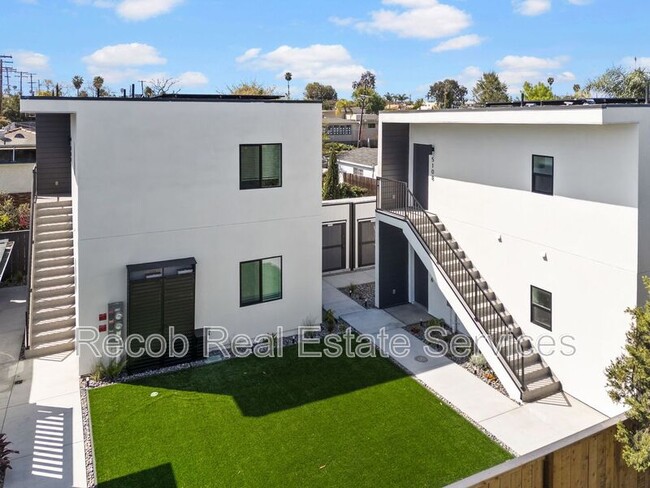 Building Photo - 5106-5116 69th St